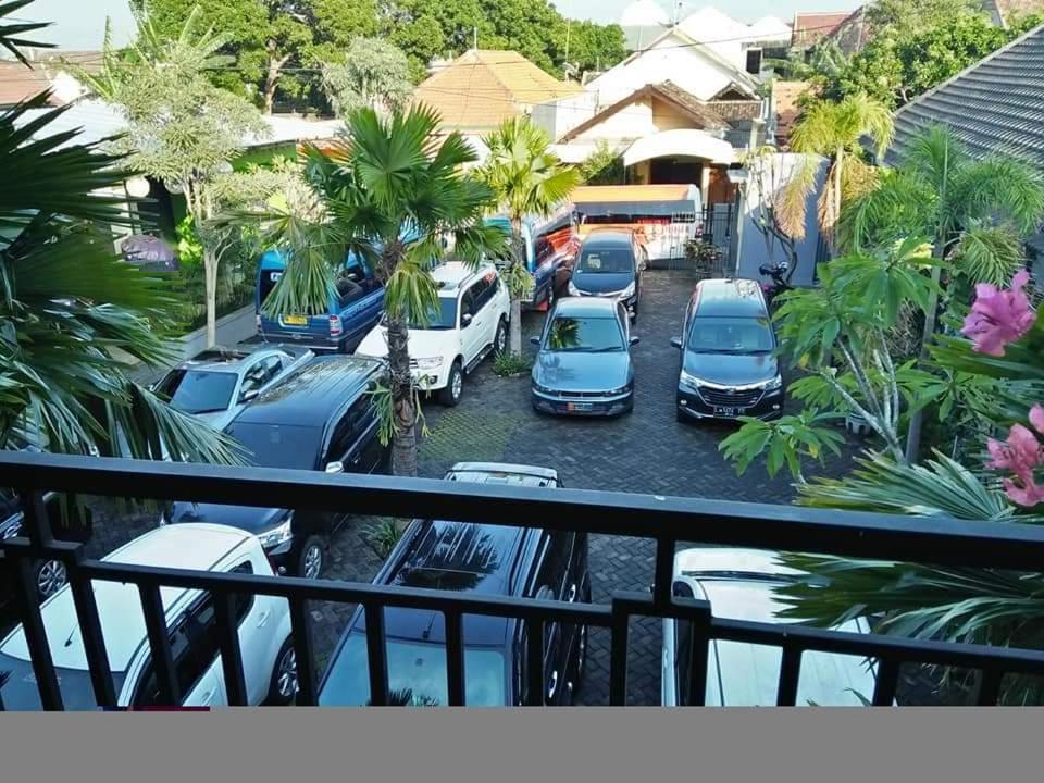 Clover Homestay Проболинго Екстериор снимка