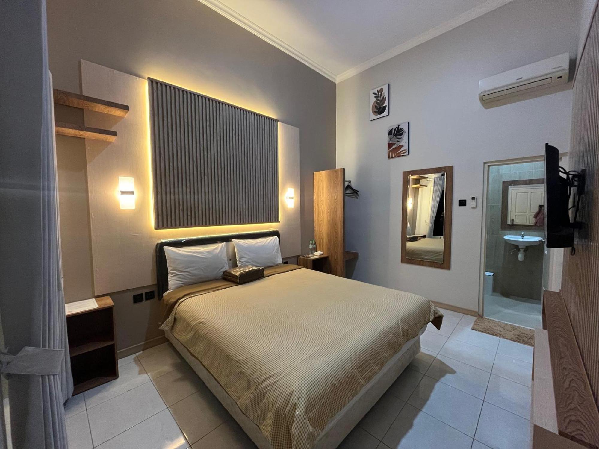 Clover Homestay Проболинго Екстериор снимка