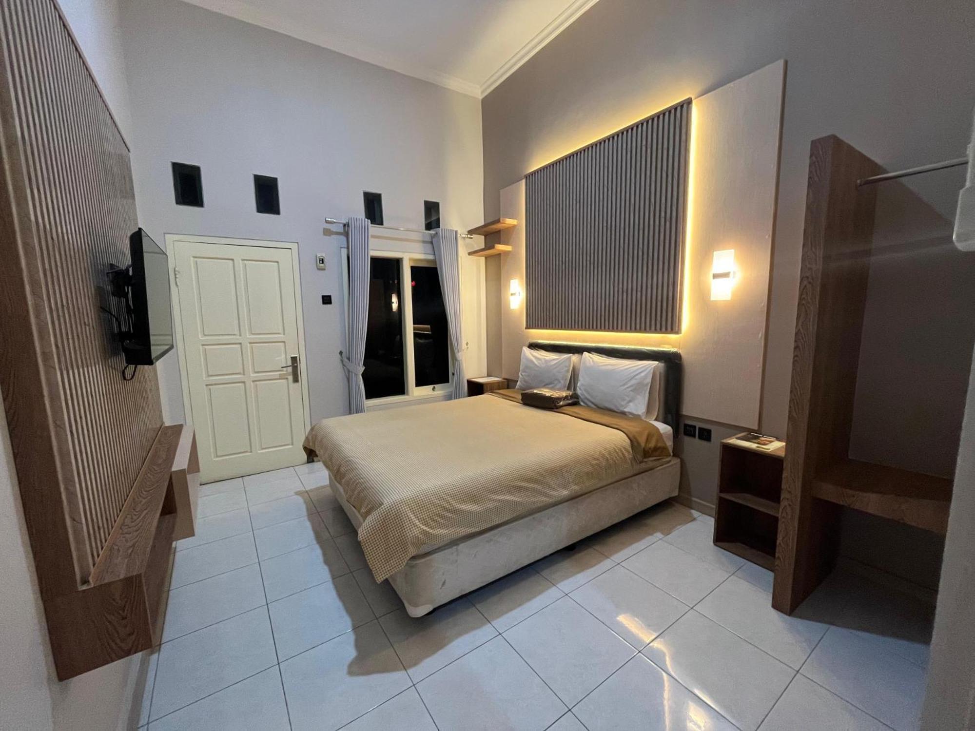 Clover Homestay Проболинго Екстериор снимка